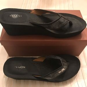 Coach size 8 flip flops